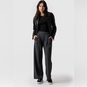 NWT Saint and Sofia Camden Wide Leg Pant, Charcoal, Size 6, length 29”